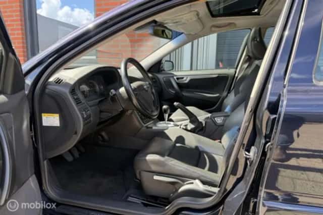 Volvo S60 (2005) thumbnail 4