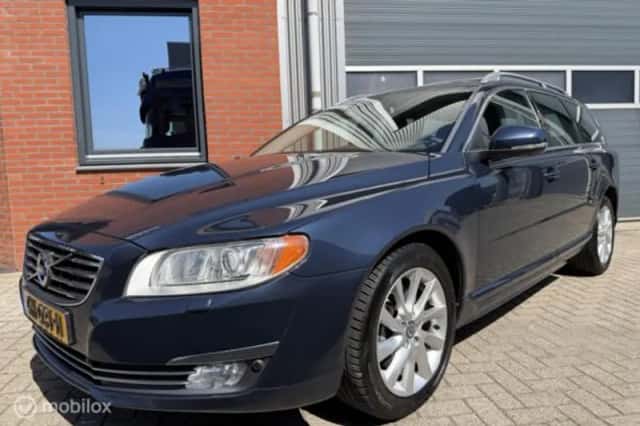 Volvo V70 (2015) thumbnail 2