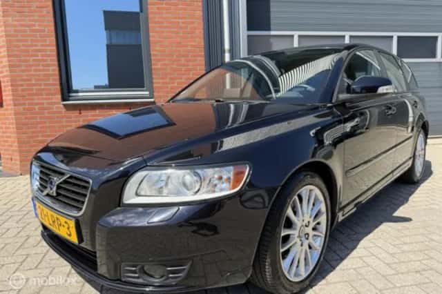 Volvo V50 (2010) thumbnail 2