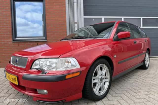 Volvo V40 (2001) thumbnail 2