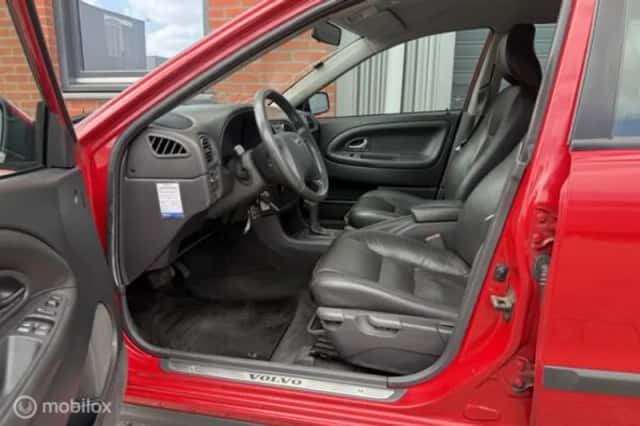 Volvo V40 (2001) thumbnail 4