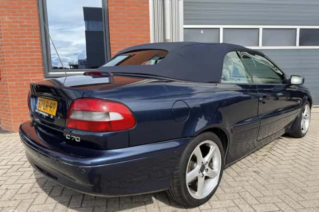 Volvo C70 (2003) thumbnail 4