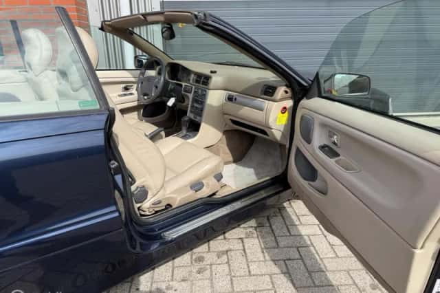 Volvo C70 (2003) thumbnail 6