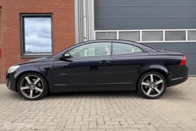 Volvo C70 (2010) thumbnail 2
