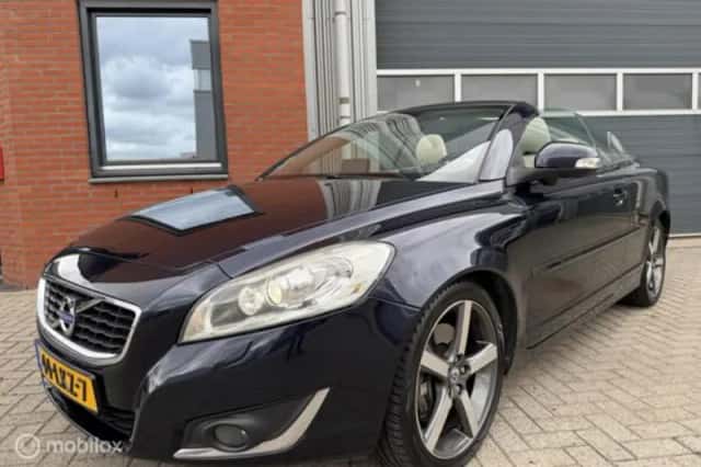 Volvo C70 (2010) thumbnail 3