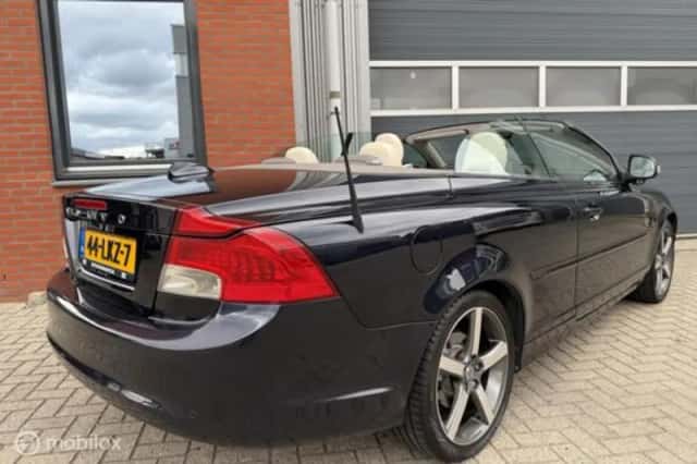 Volvo C70 (2010) thumbnail 4