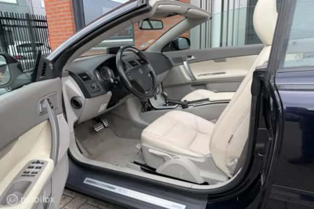 Volvo C70 (2010) thumbnail 5