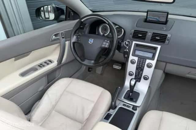 Volvo C70 (2010) thumbnail 6