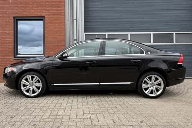 Volvo S80 (2010) thumbnail 1
