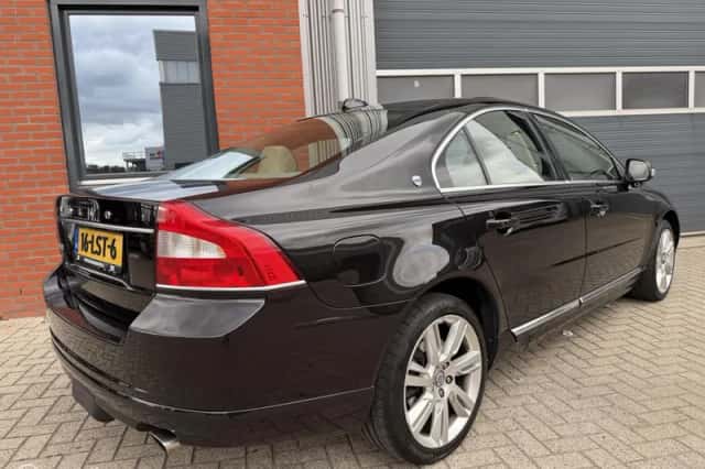Volvo S80 (2010) thumbnail 3