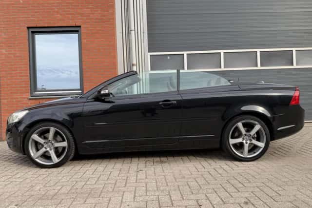 Volvo C70 (2010) thumbnail 1