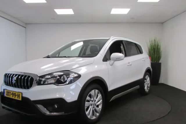 Suzuki S-Cross (2020) thumbnail 1