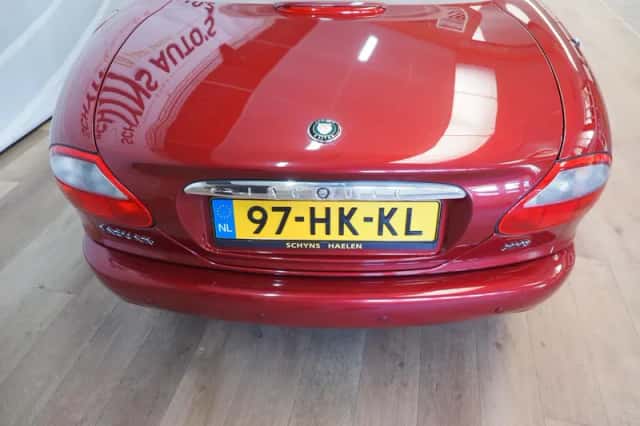 Jaguar XKR (1998) thumbnail 6