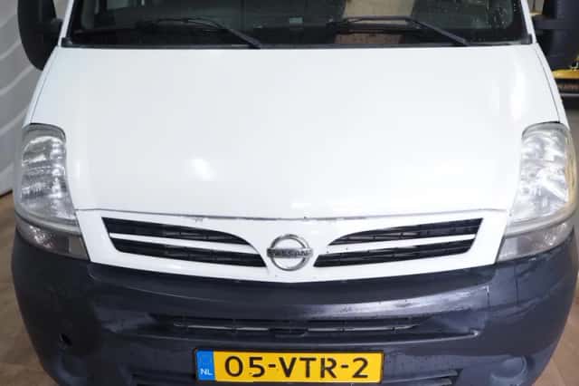 Nissan Interstar (2008) thumbnail 3