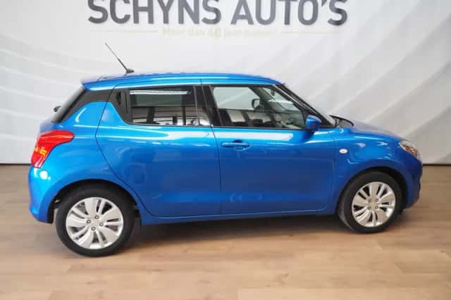 Suzuki Swift (2018) thumbnail 3