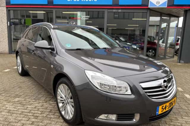 Opel Insignia (2009) thumbnail 2