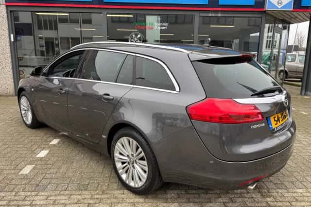 Opel Insignia (2009) thumbnail 3