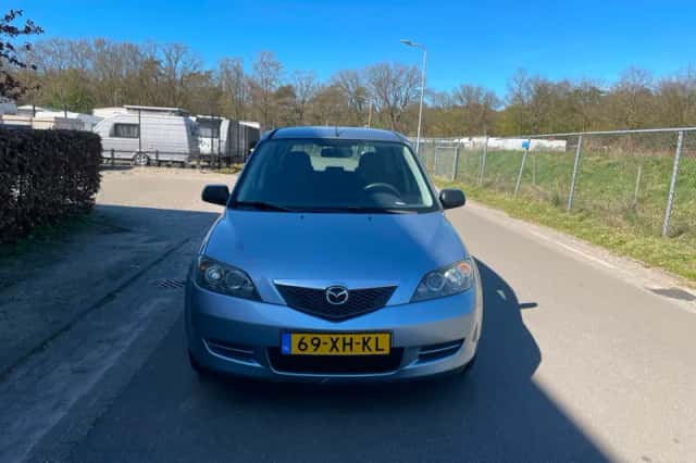Mazda 2 (2007) thumbnail 2