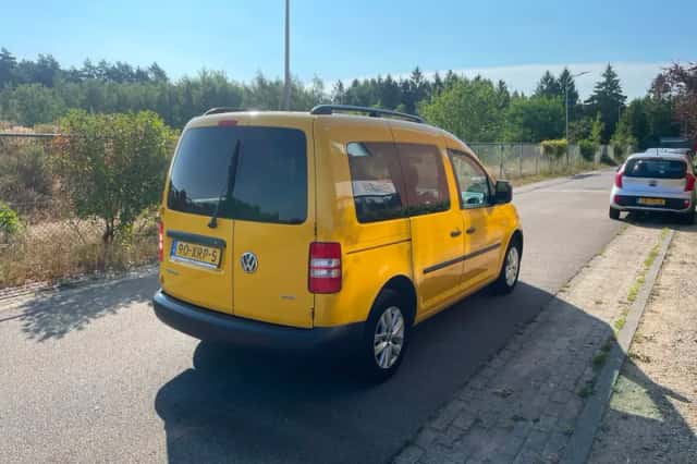 Volkswagen Caddy (2012) thumbnail 6