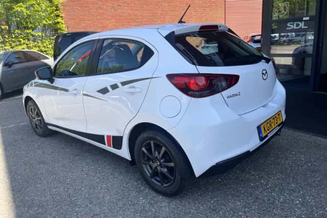 Mazda 2 (2021) thumbnail 4