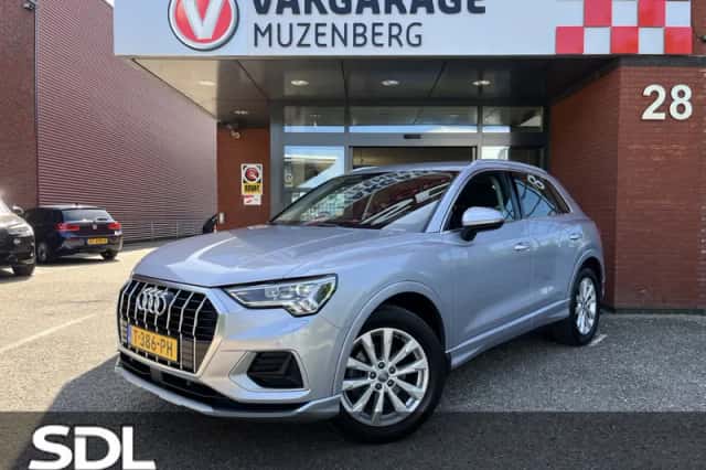 Audi Q3 (2019) thumbnail 1