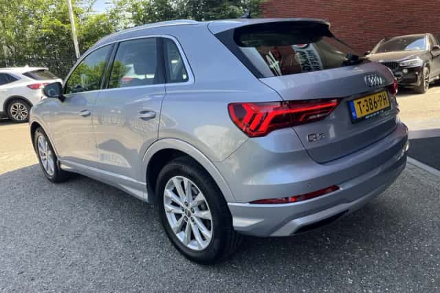 Audi Q3 (2019) thumbnail 4