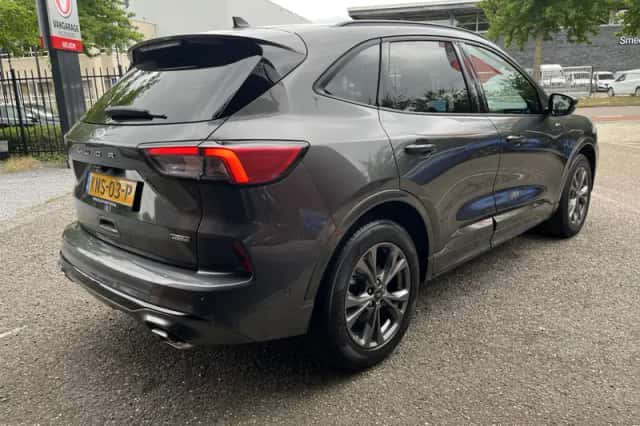 Ford Kuga (2022) thumbnail 6