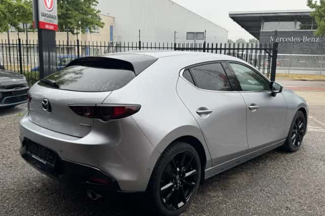 Mazda 3 (2019) thumbnail 5