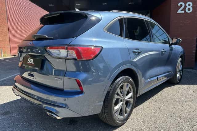 Ford Kuga (2022) thumbnail 3