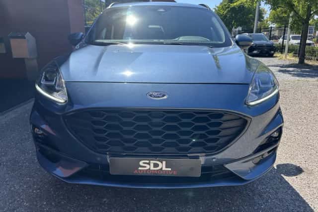 Ford Kuga (2022) thumbnail 5