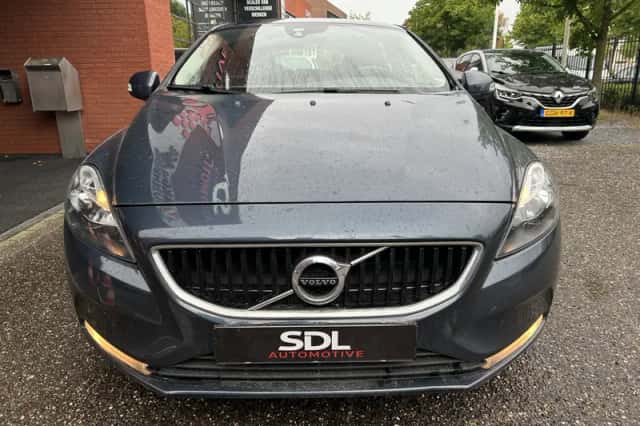 Volvo V40 (2017) thumbnail 5
