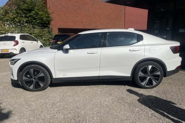Polestar 2 (2023) thumbnail 3