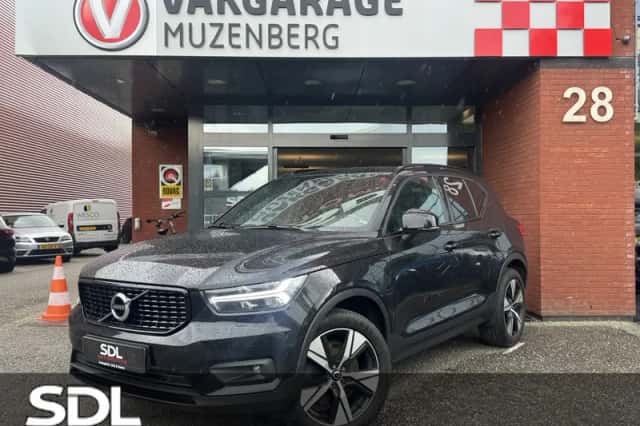 Volvo XC40 (2022) thumbnail 1