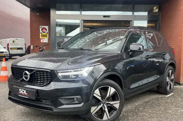 Volvo XC40 (2022) thumbnail 2