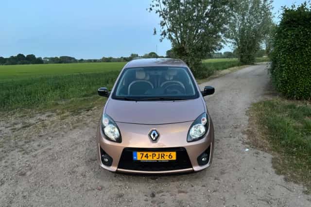 Renault Twingo (2011) thumbnail 2