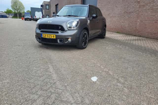 MINI Countryman (2012) thumbnail 3