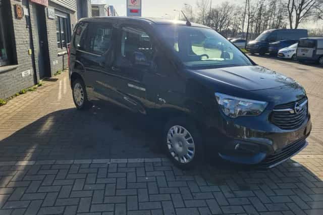 Opel Combo (2019) thumbnail 3