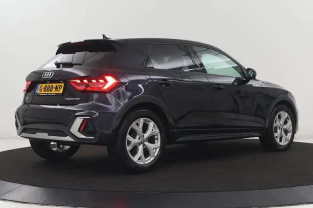 Audi A1 (2019) thumbnail 4