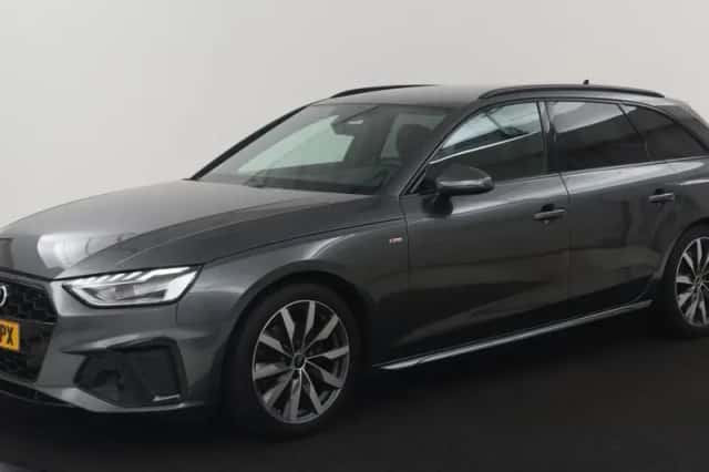 Audi A4 (2024) thumbnail 1
