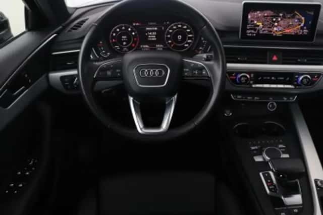 Audi A4 (2018) thumbnail 3