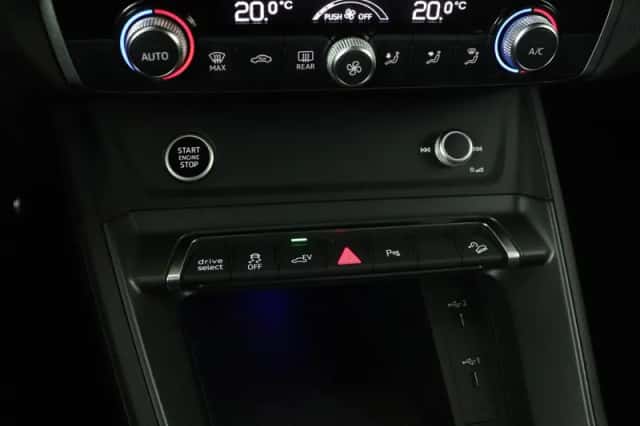 Audi Q3 (2022) thumbnail 6