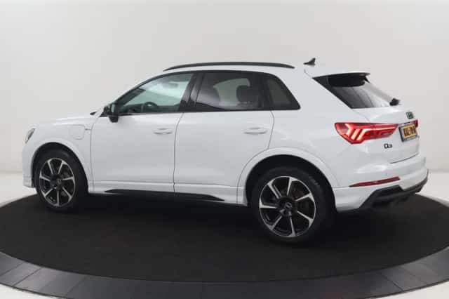 Audi Q3 (2023) thumbnail 6
