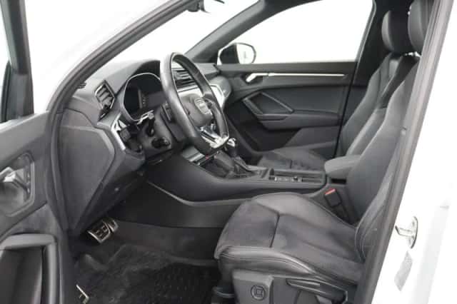 Audi Q3 (2023) thumbnail 6