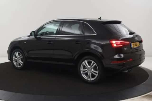 Audi Q3 (2015) thumbnail 2