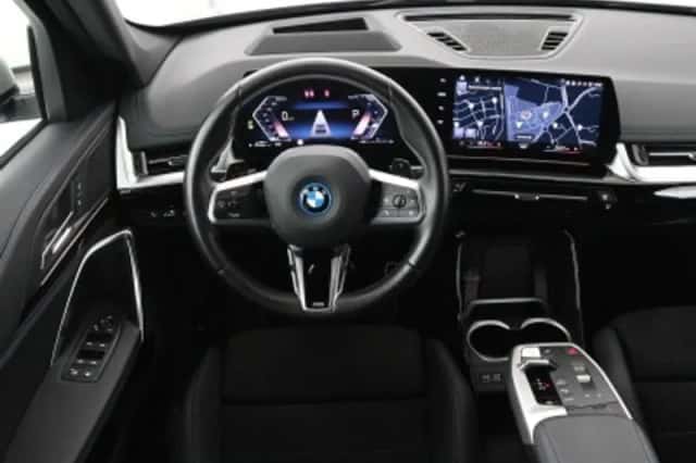 BMW X1 (2023) thumbnail 3
