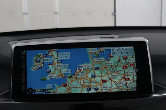 BMW X1 (2016) thumbnail 5