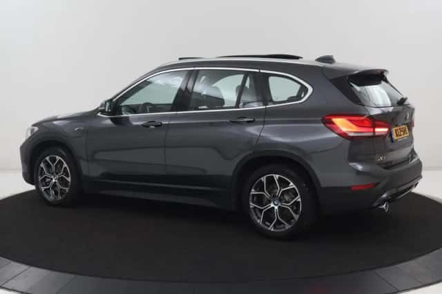 BMW X1 (2022) thumbnail 3