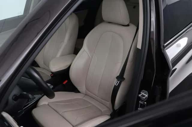 BMW X1 (2022) thumbnail 5