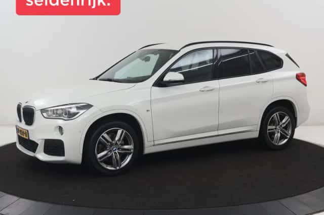 BMW X1 (2017) thumbnail 2