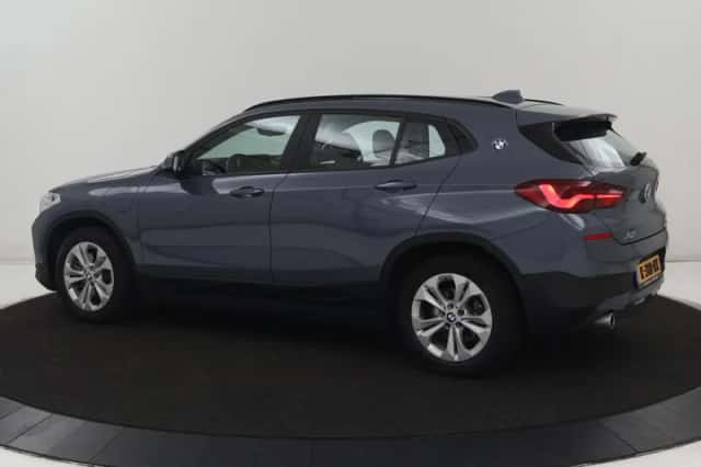 BMW X2 (2021) thumbnail 3